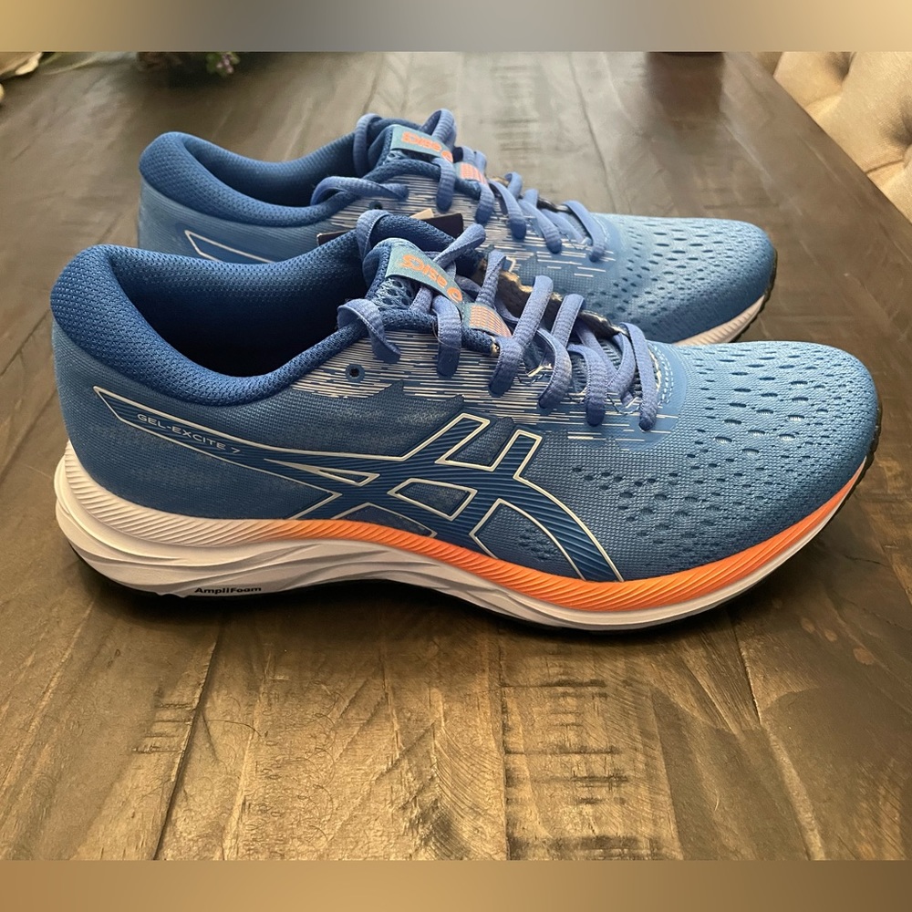 NWT ASICS Women's Gel-Excite 7 Running Shoe